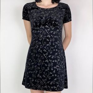 SOLD Vintage 90s grunge no boundaries floral babydoll velvet mini dress